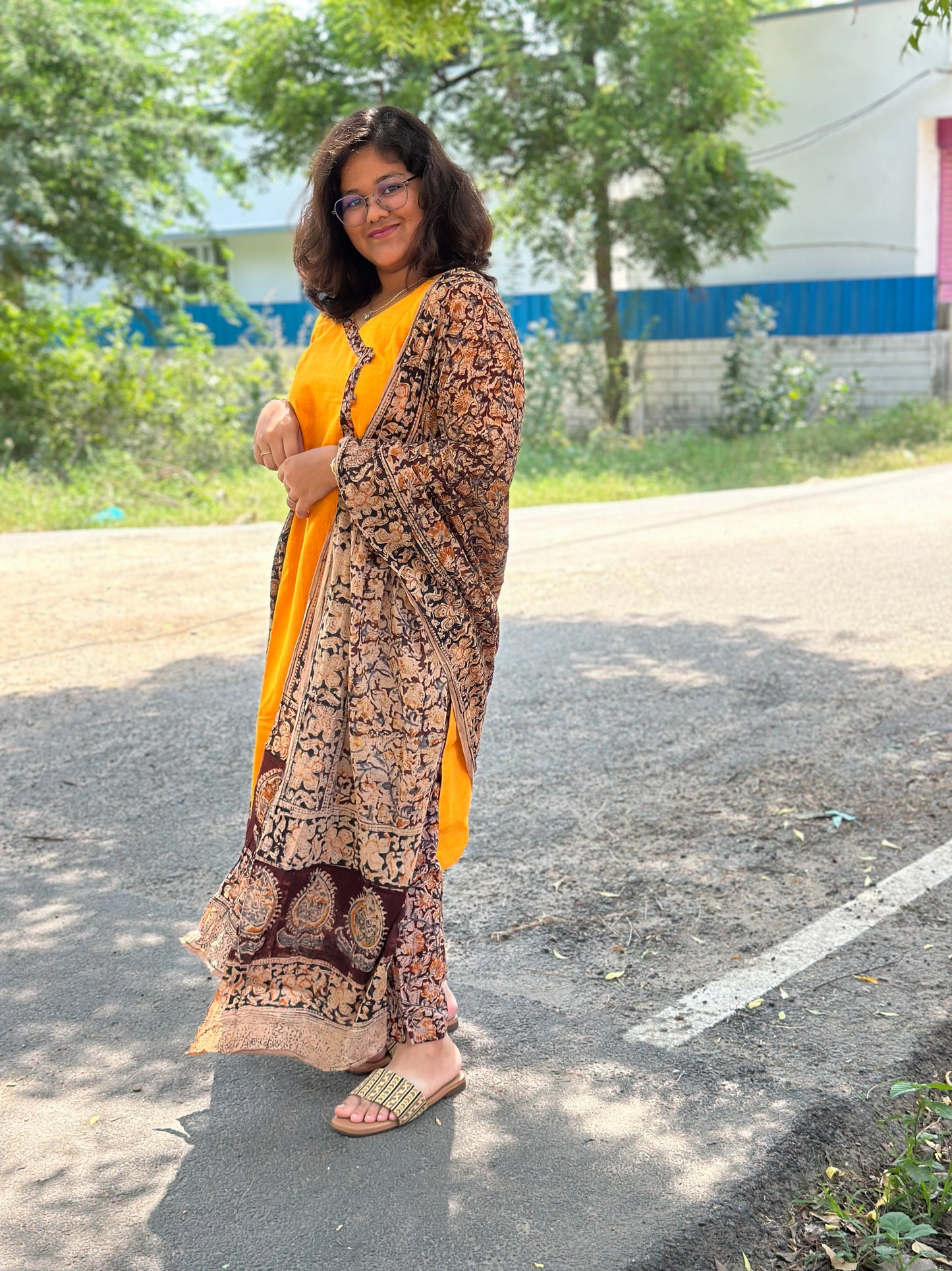 OBK0137 LAHARI- Yellow