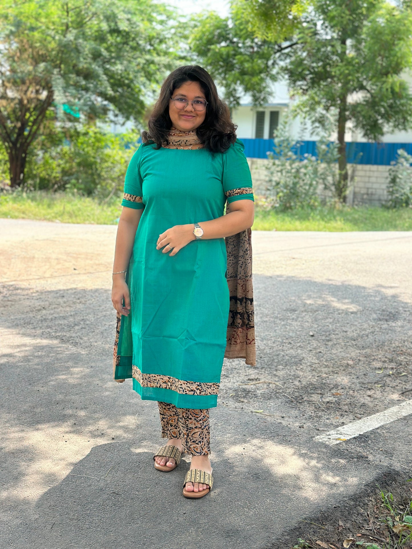 OBK0138 LAHARI- Blue