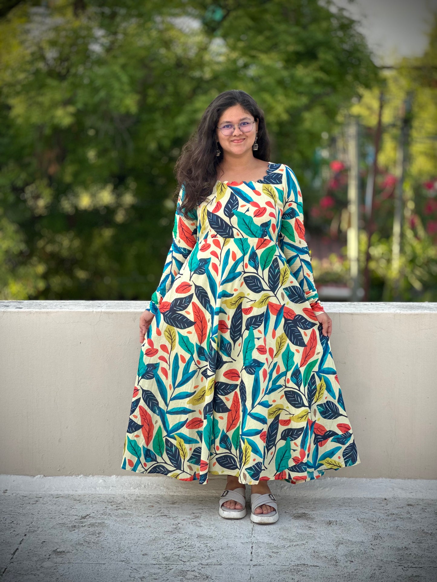 OBKF0040 SNEHA - Sandal leaf
