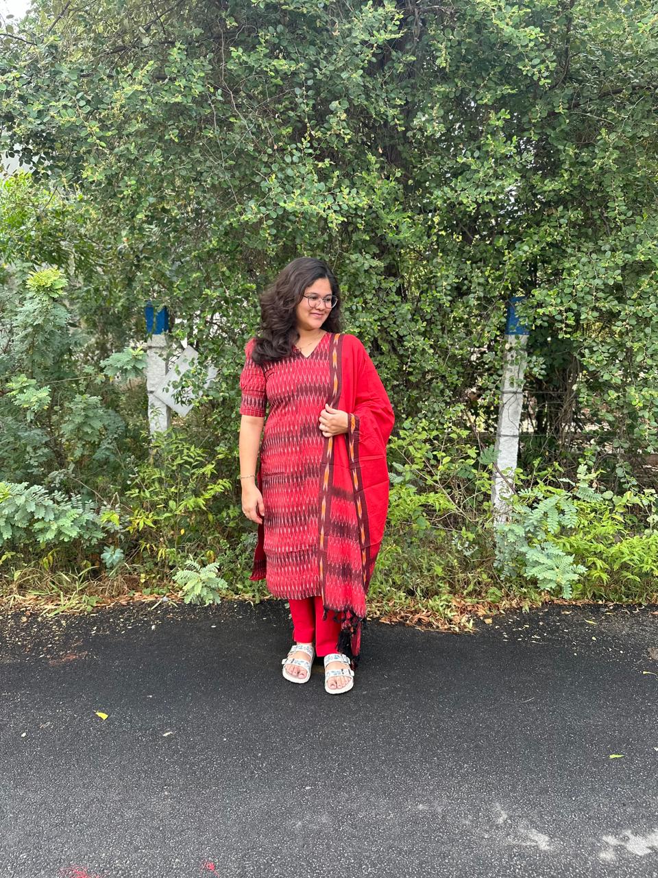 OBK0061 Shades of Red Chudi set