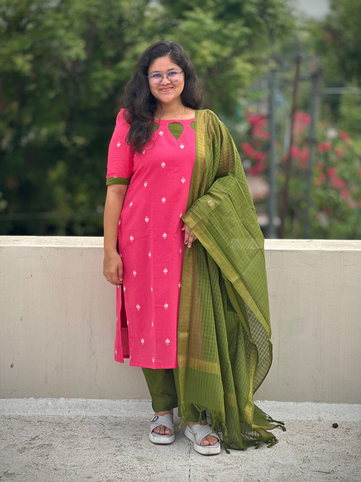 OBK0220 RAAGA Pink spade