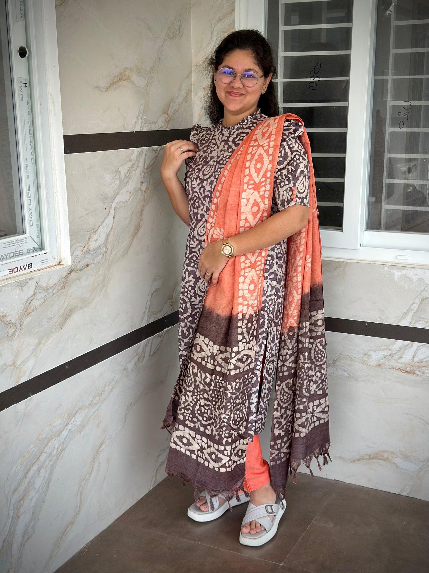 OBKC0025 AVANTHIKA Brown