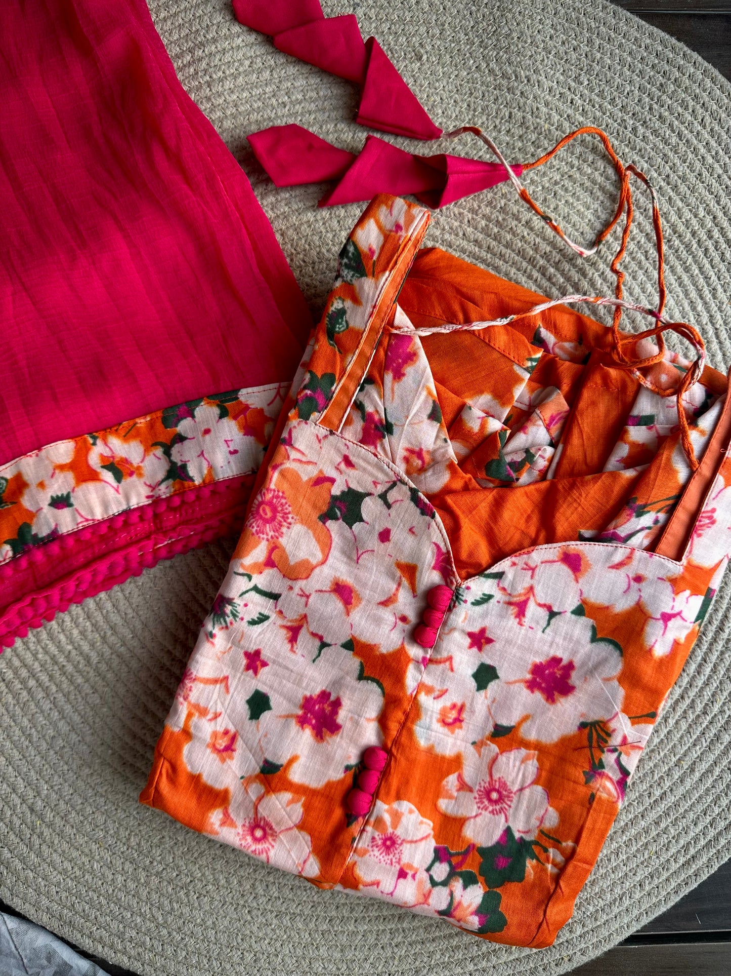 OBK02 SNEHA - Orange flowers