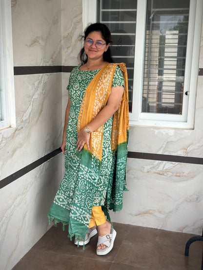 OBKC0029 AVANTHIKA Green