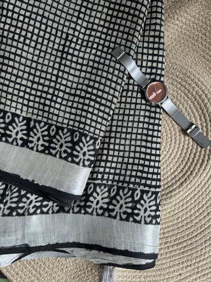 OBKS0009 Black Checks Linen saree