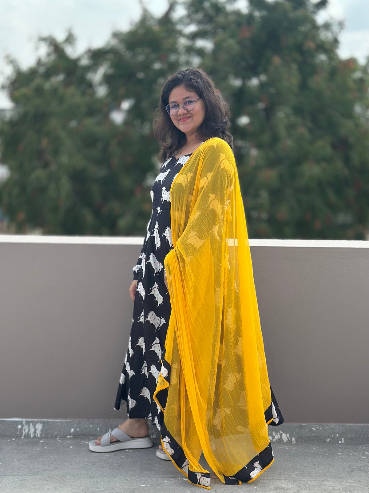OBKF0057 SNEHA Black Cow