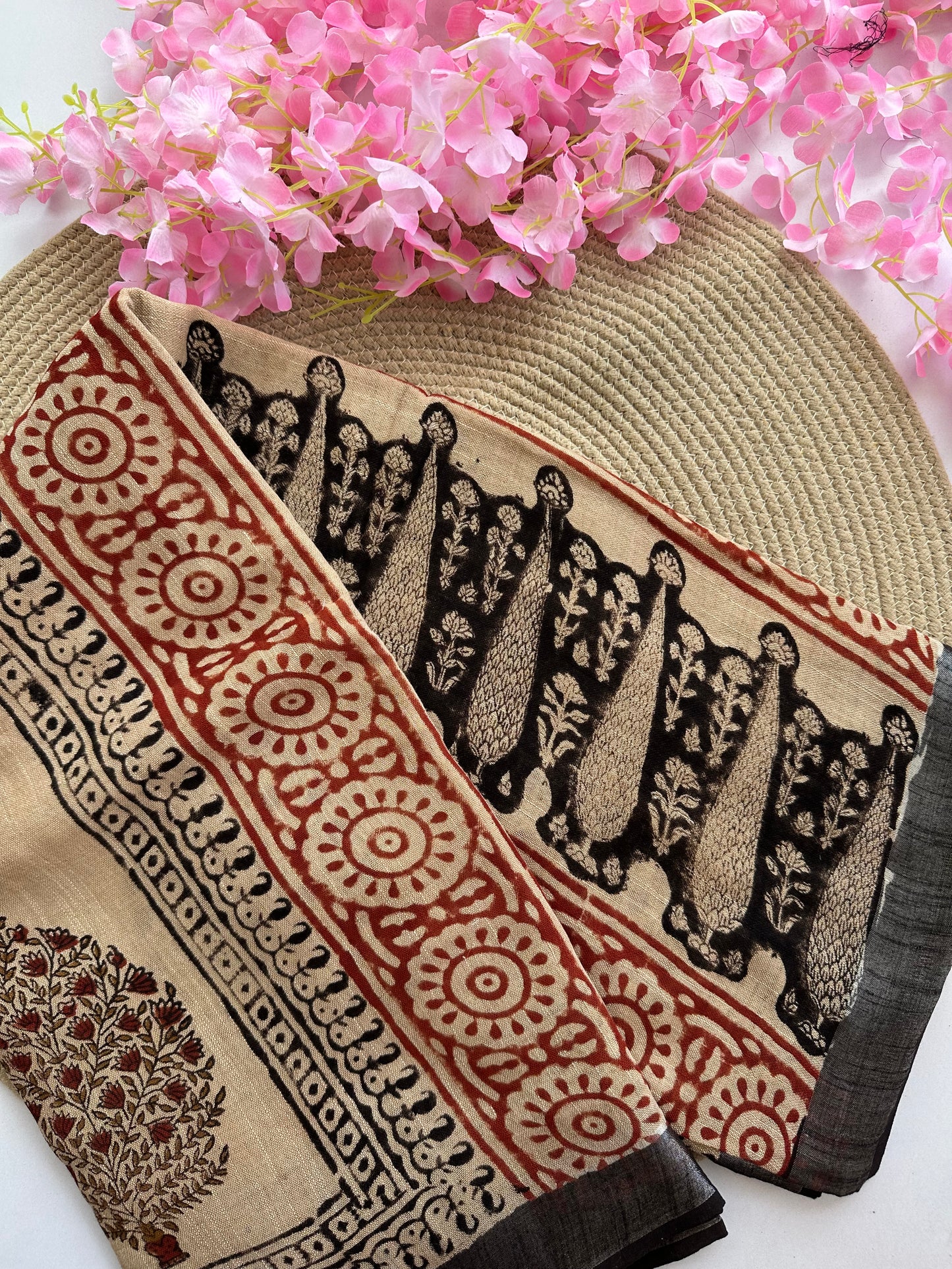 OBKS0012 Sandal motif saree