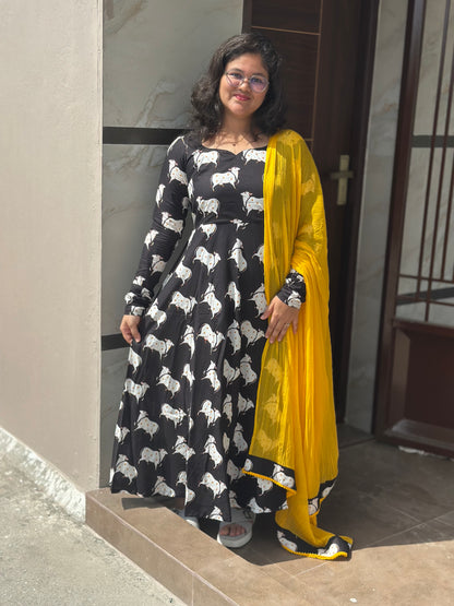 OBKF0057 SNEHA Black Cow
