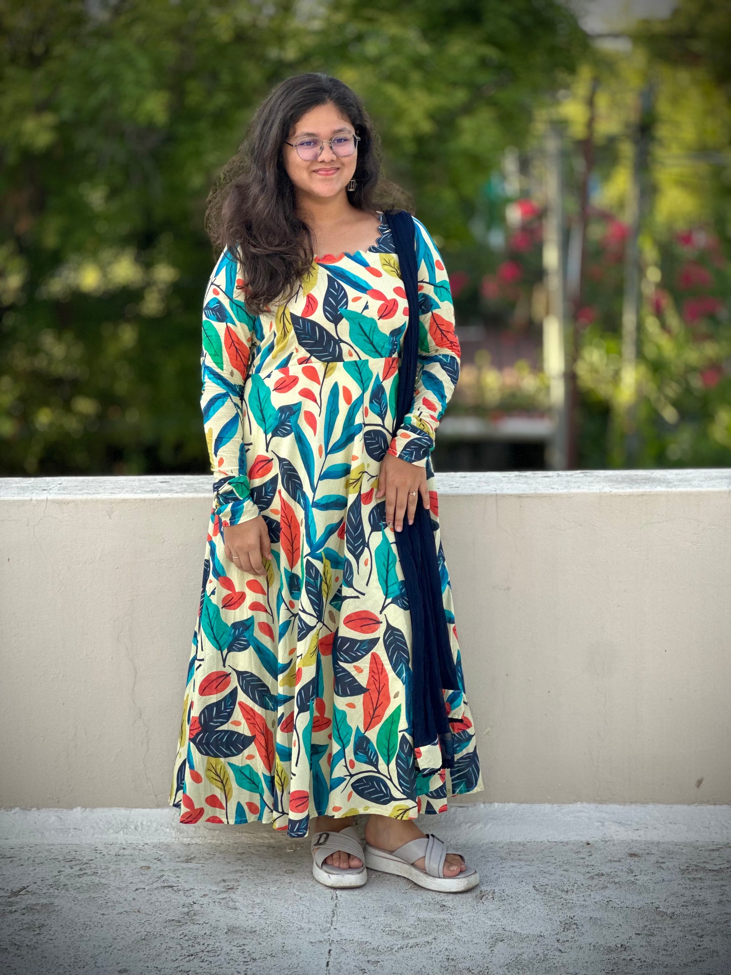 OBKF0040 SNEHA - Sandal leaf