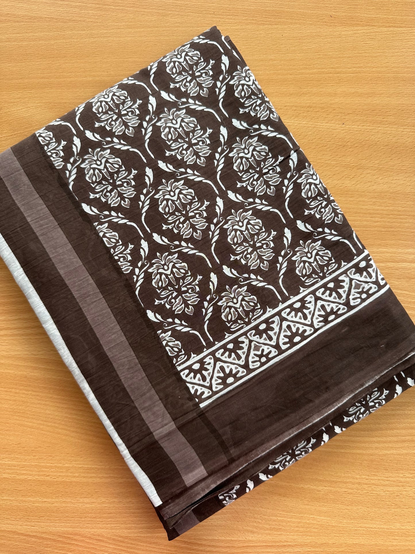 OBKS0021 Mul cotton saree - Brown motif