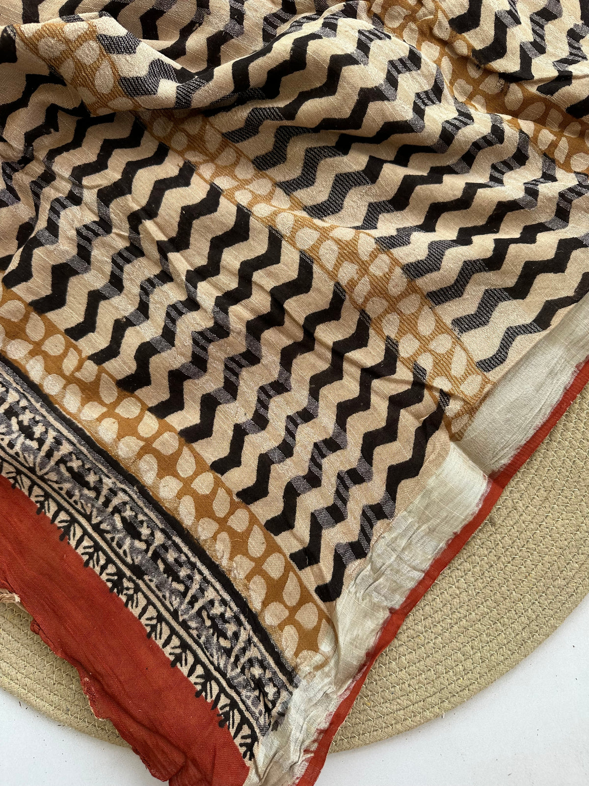 OBKS0010 Rust Linen saree