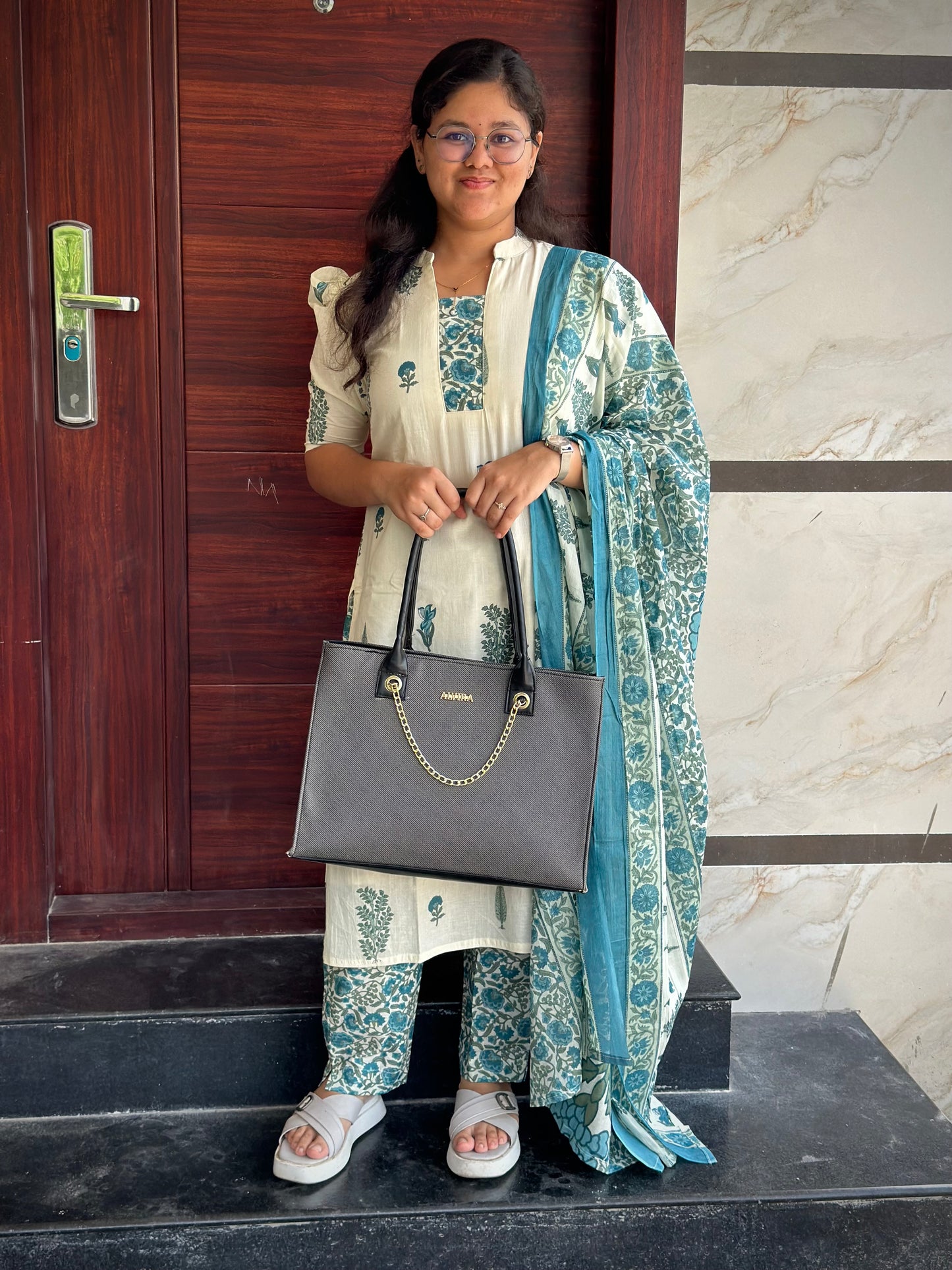 OBKC0014 VARSHA White