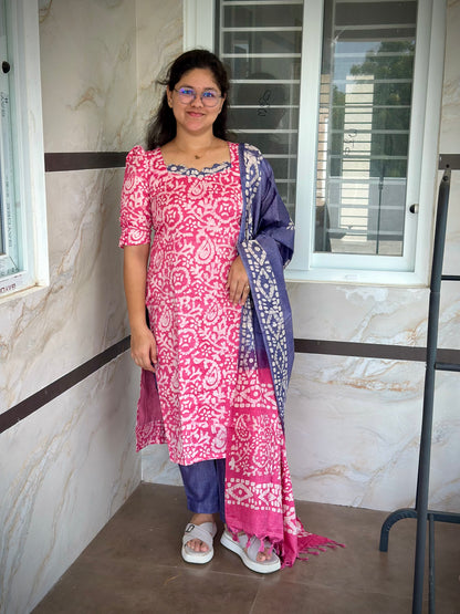 OBKC0026 AVANTHIKA Rose
