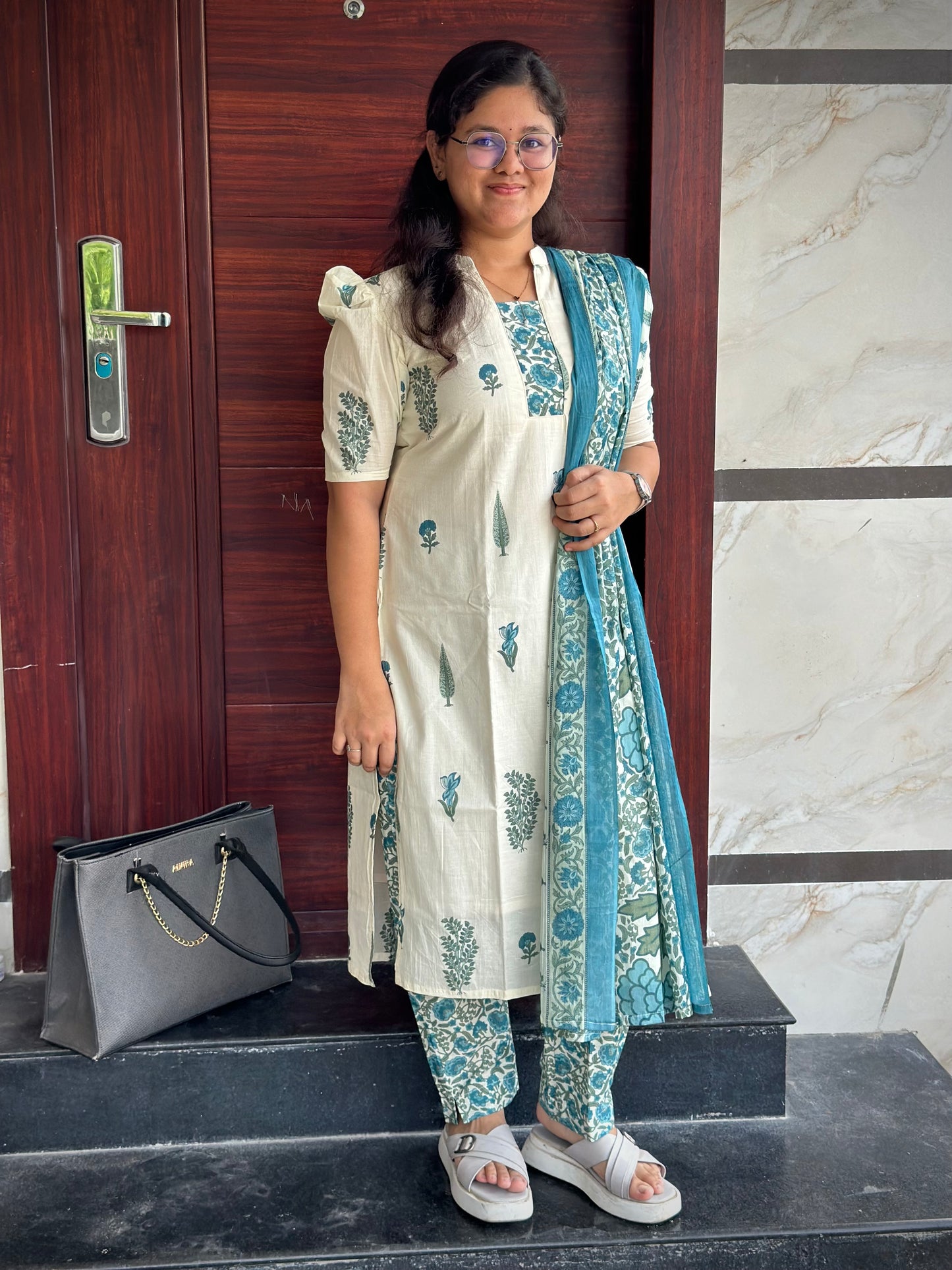 OBKC0014 VARSHA White