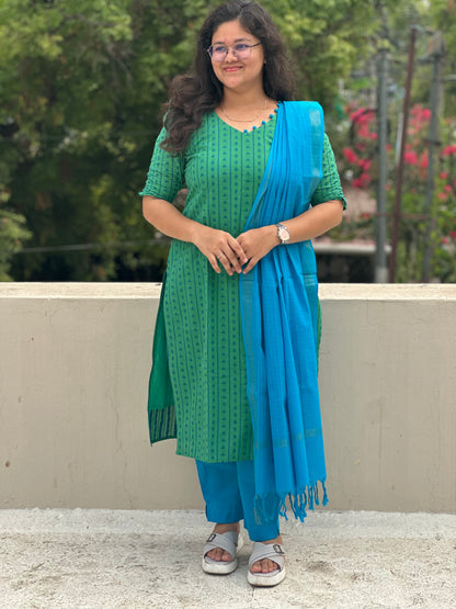 OBK0221 RAAGA Peacock shades