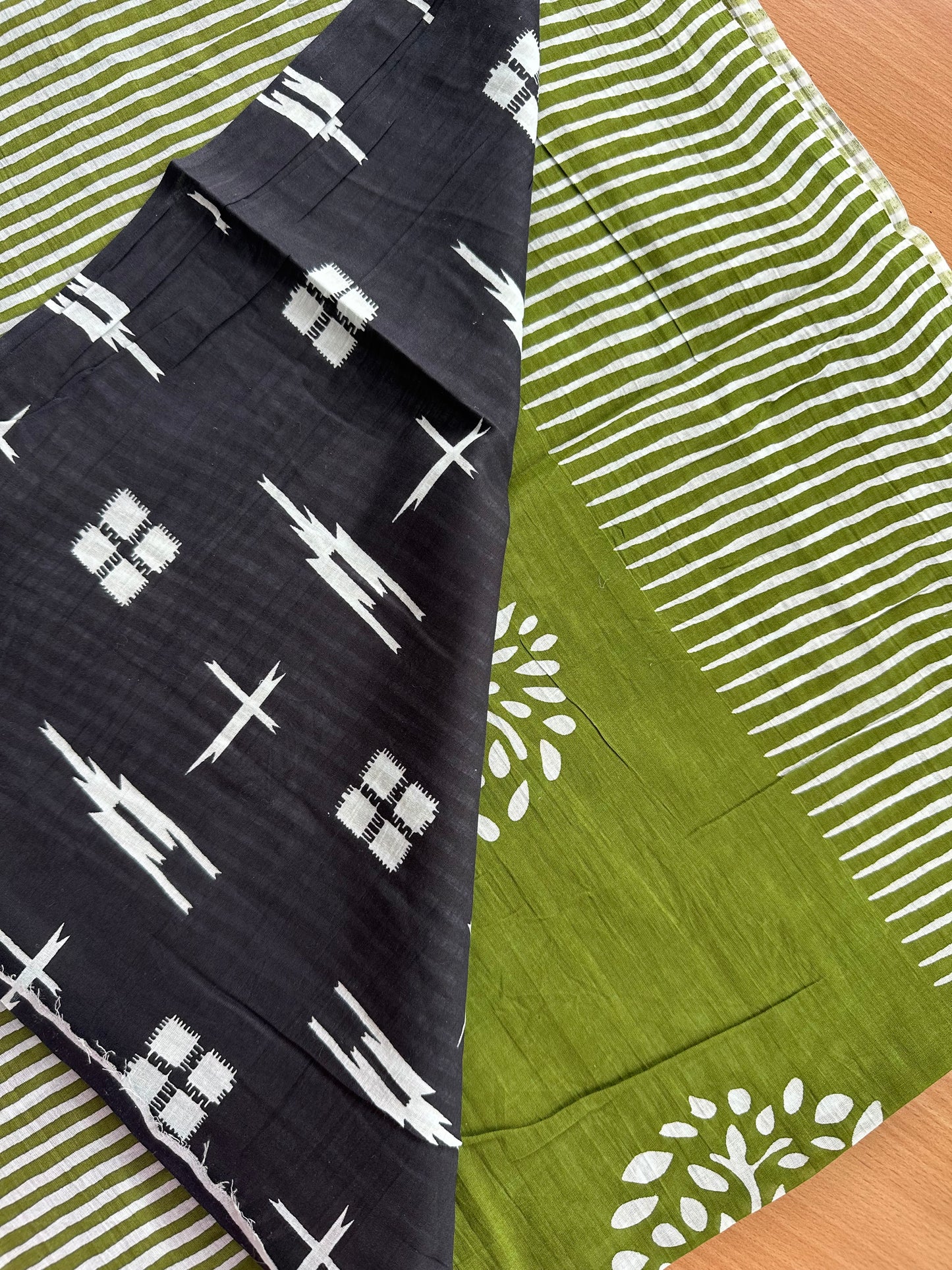 OBKS0019 Mul cotton saree - Green tree
