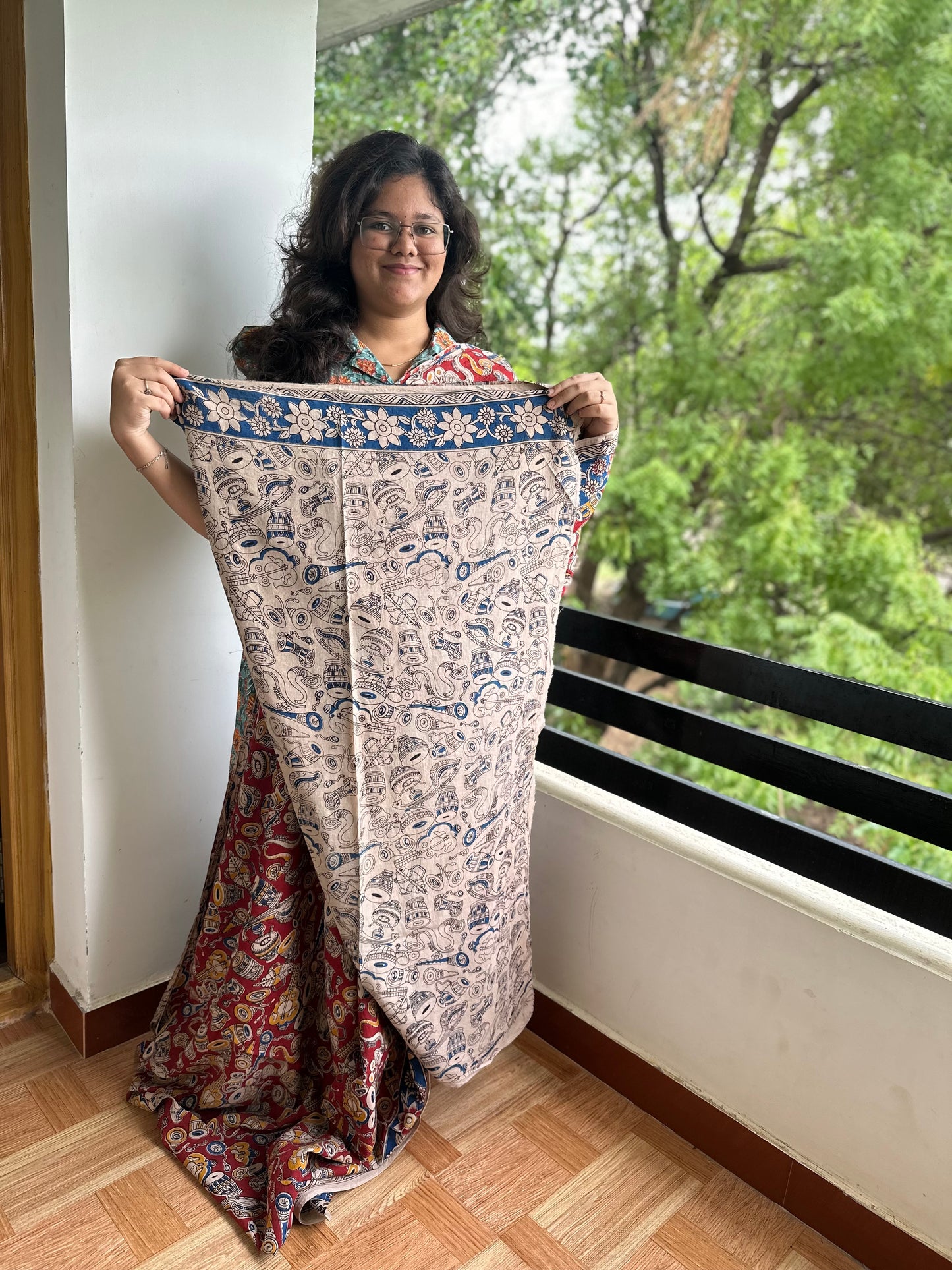 OBKS0005 Red drums Kalamkari Saree