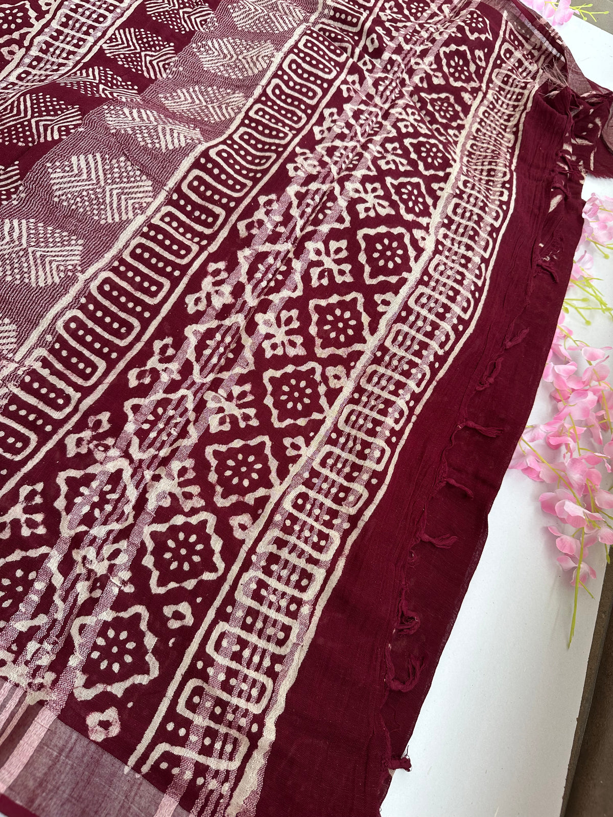 OBKS0024 Maroon motif Linen saree