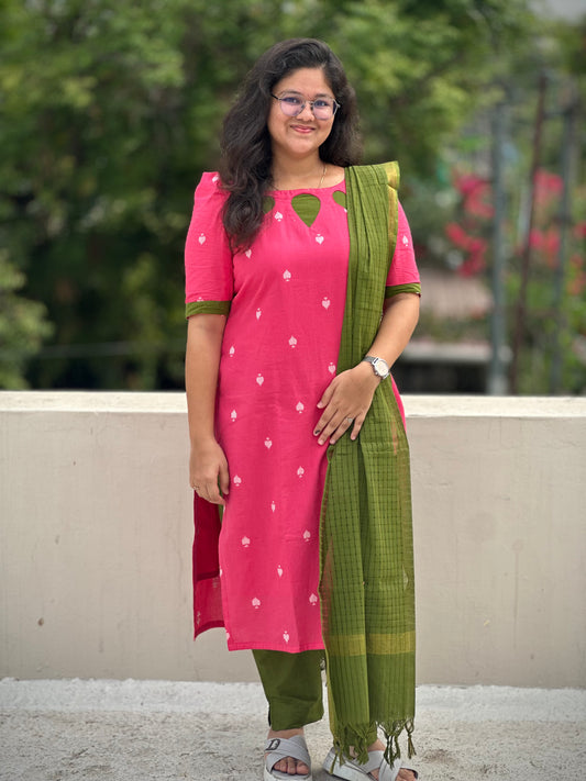OBK0220 RAAGA Pink spade