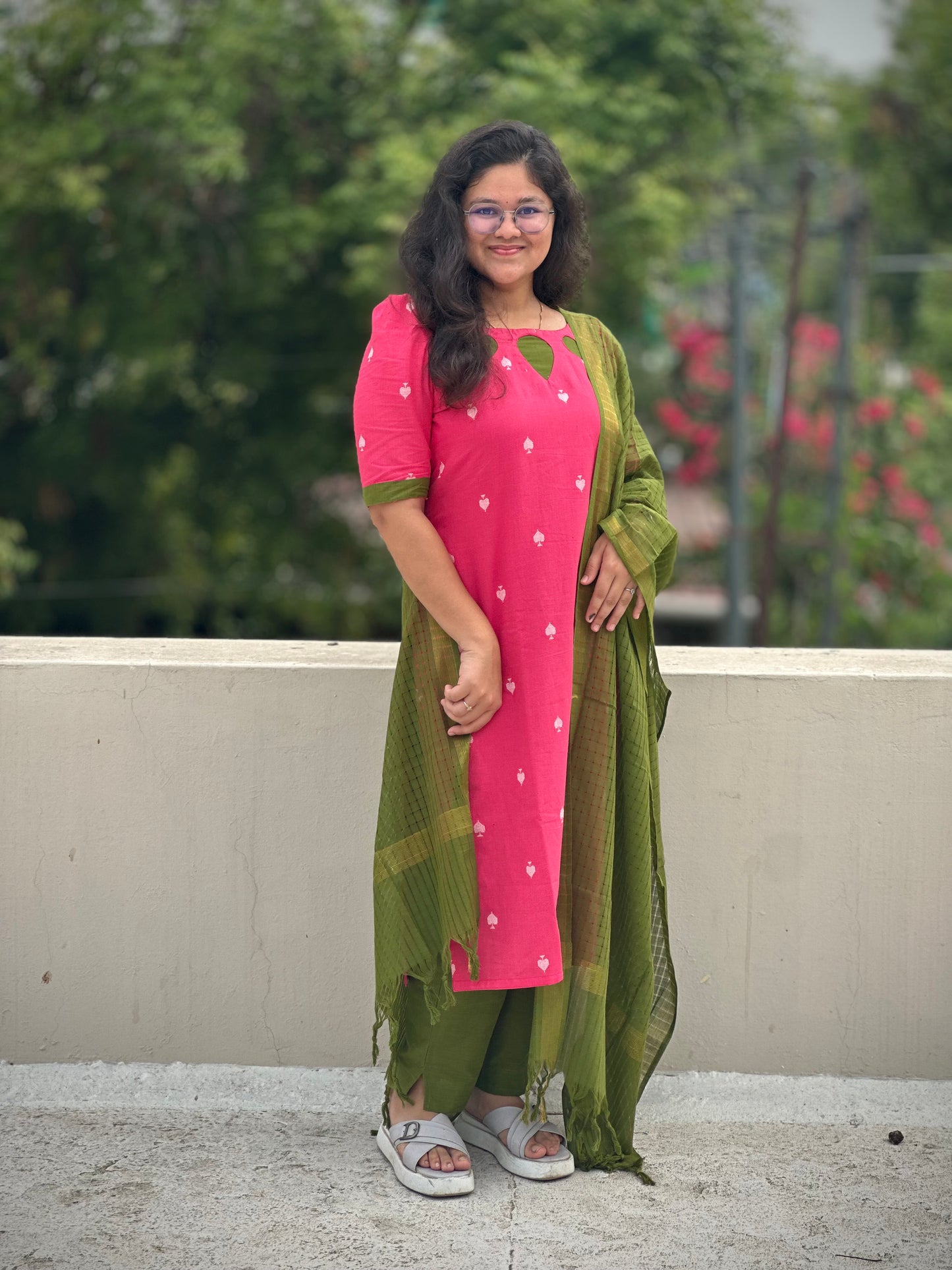 OBK0220 RAAGA Pink spade