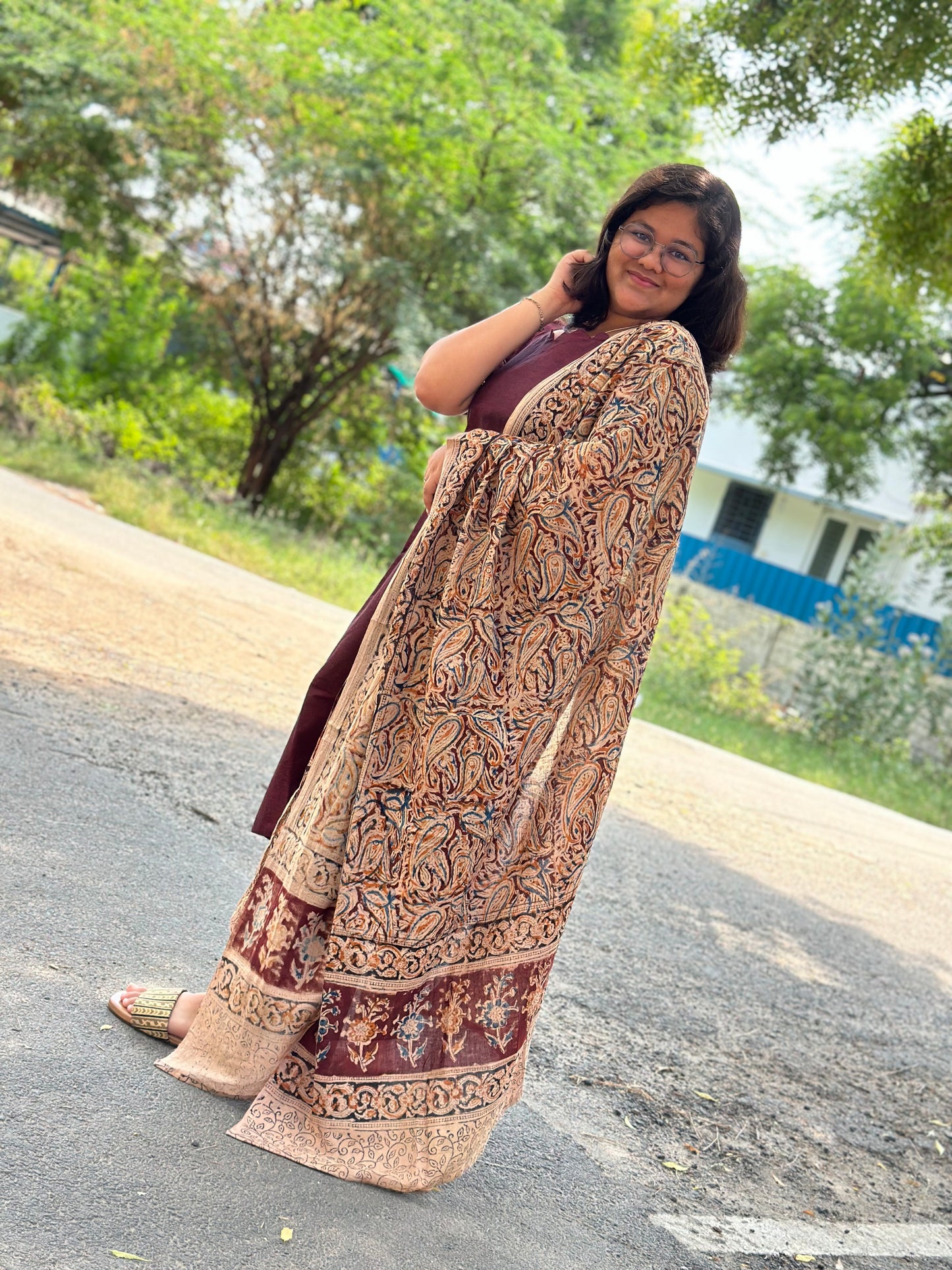 OBK0139 LAHARI- Maroon