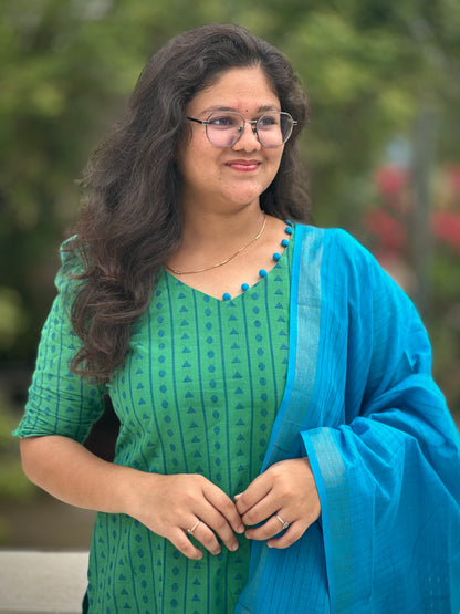 OBK0221 RAAGA Peacock shades
