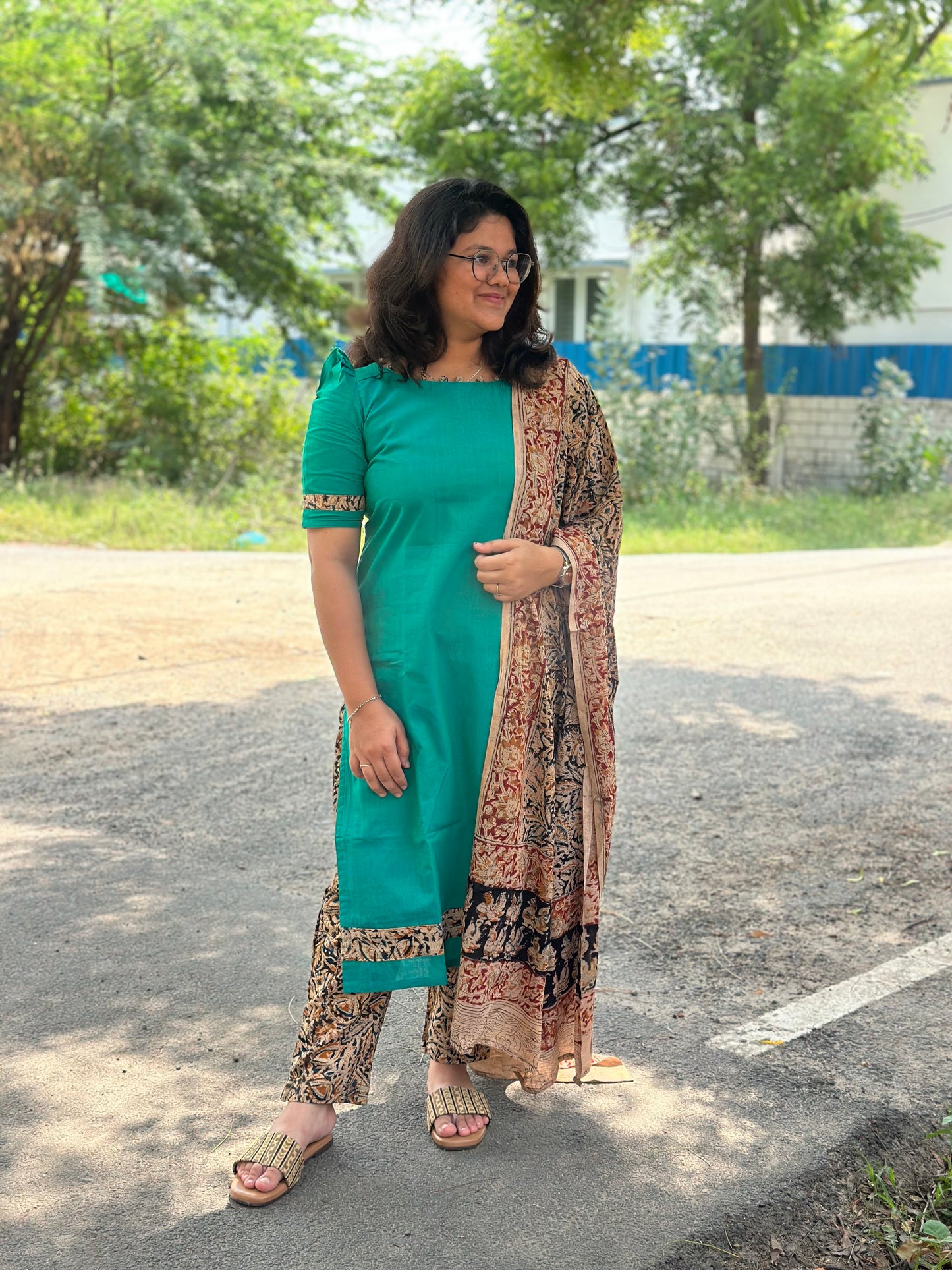 OBK0138 LAHARI- Blue