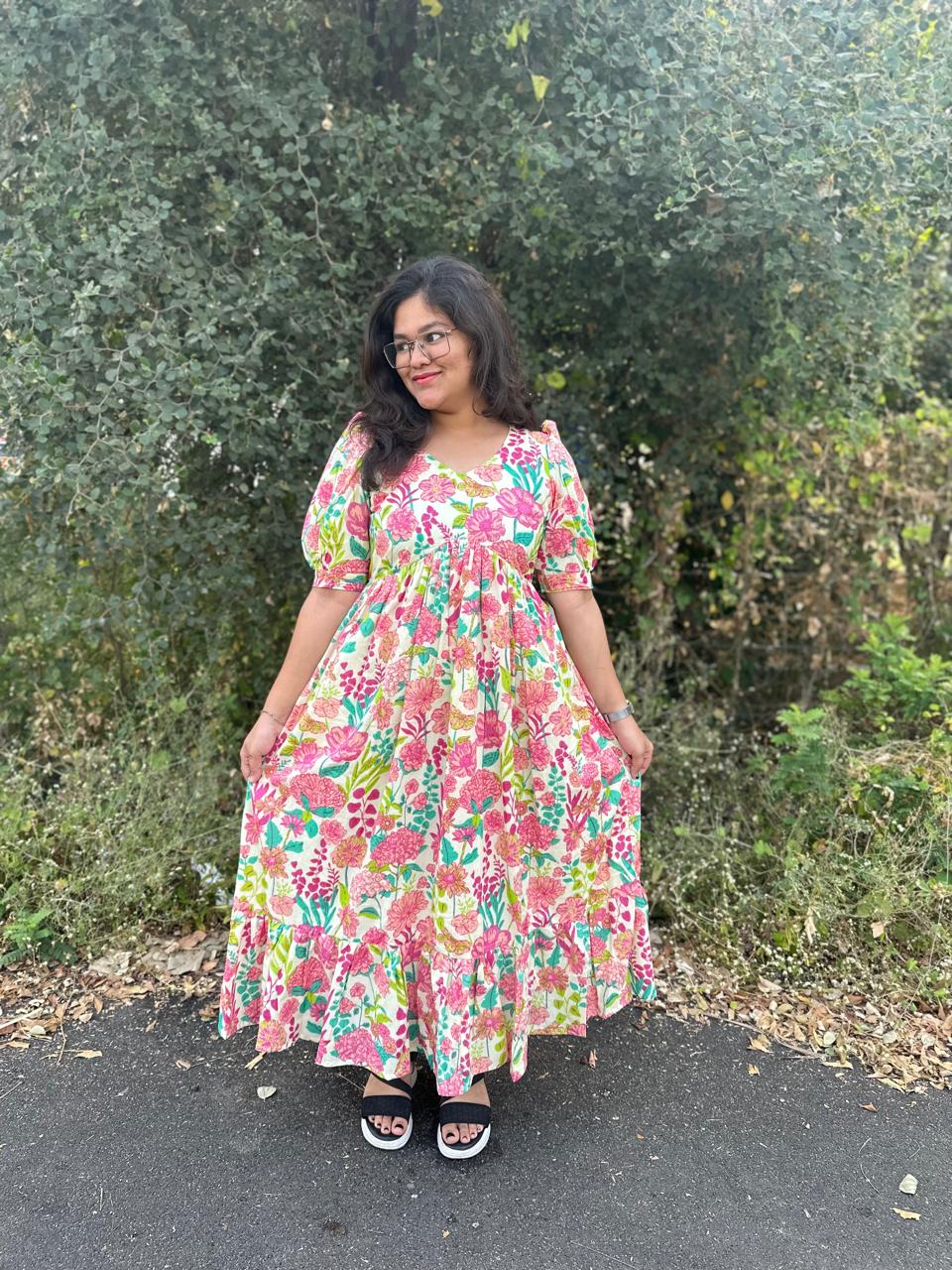 OBK0075 Cream floral Alia cut maxi